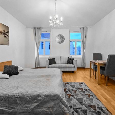 Three-Bedroom, Three King-Size Bed Retreat Відень Екстер'єр фото
