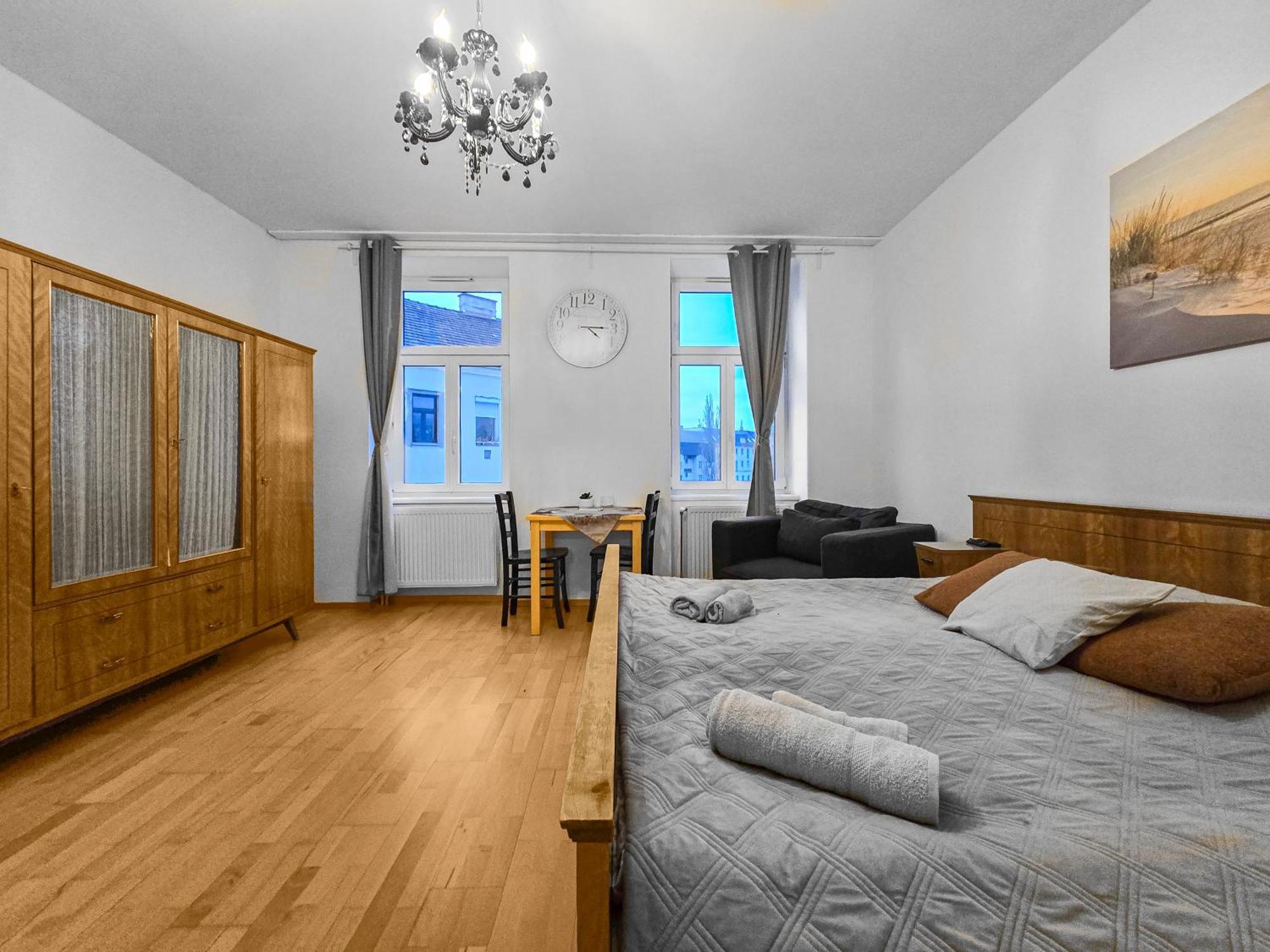Three-Bedroom, Three King-Size Bed Retreat Відень Екстер'єр фото